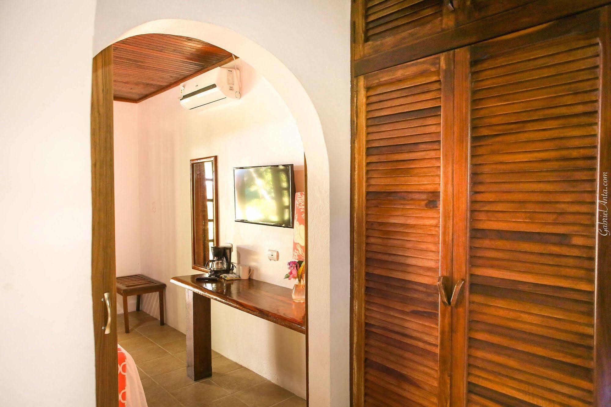 Magellan Boutique Hotel กาอุยตา ภายนอก รูปภาพ